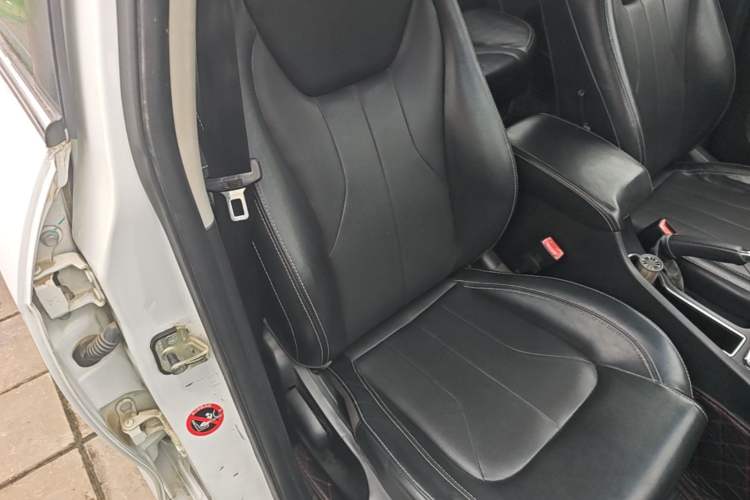 Used Geely Auto Emgrand 2016 Sedan 1.5L Manual Upward Edition Right Front Seat