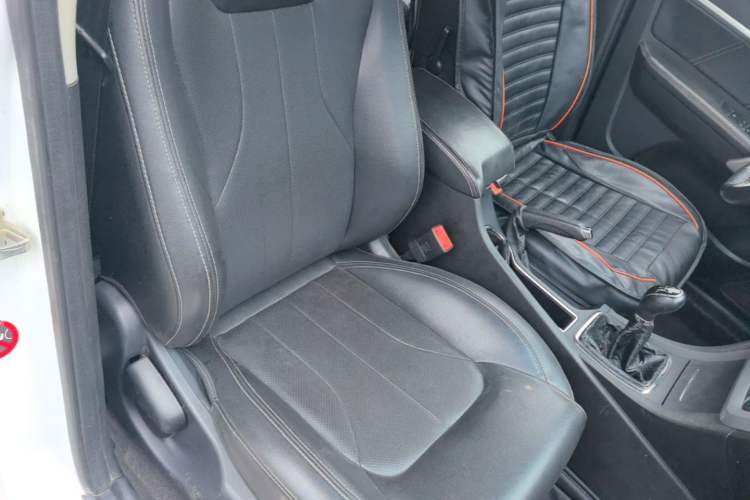 Used Geely Auto Emgrand 2016 Sedan 1.5L Manual Upward Edition Right Front Seat