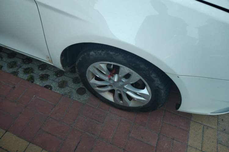 Used Geely Auto Emgrand 2016 Sedan 1.5L Manual Upward Edition Right Front Wheel Hub