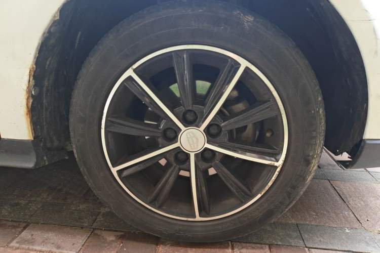 Used Geely Auto Emgrand 2016 Hatchback RS 1.5L CVT Upward Edition Right Front Wheel Hub
