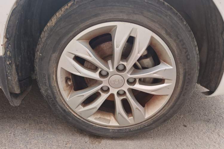 Used Geely Auto Emgrand 2016 Sedan 1.5L Manual Upward Edition Right Front Wheel Hub