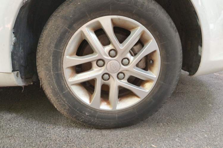 Used Geely Auto Emgrand 2016 Sedan 1.5L Manual Luxury Model Right Front Wheel Hub
