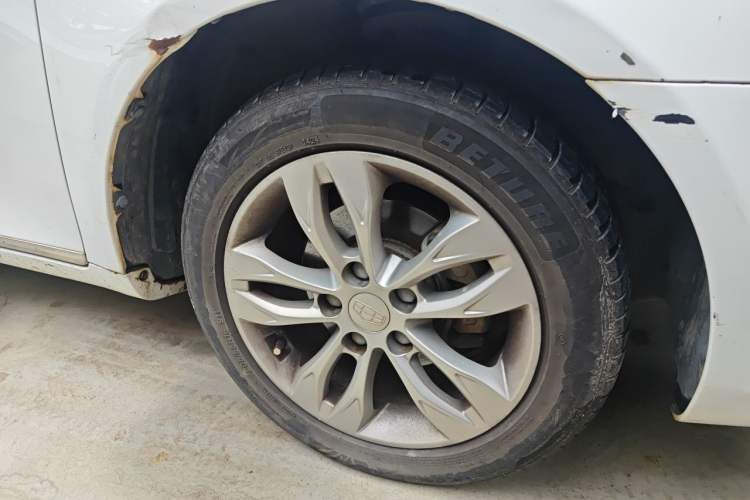 Used Geely Auto Emgrand 2016 Sedan 1.3T CVT Upward Edition Right Front Wheel Hub