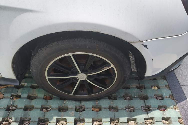 Used Geely Auto Emgrand 2016 Hatchback RS 1.5L Manual - Upward Edition Right Front Wheel Hub