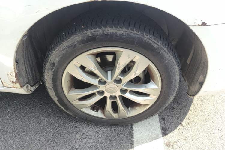Used Geely Auto Emgrand 2016 Sedan 1.5L Manual Upward Edition Right Front Wheel Hub