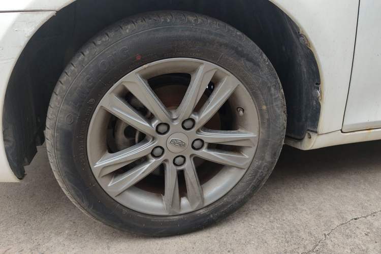 Used Geely Auto Emgrand 2016 Sedan 1.5L Manual Upward Edition Right Front Wheel Hub