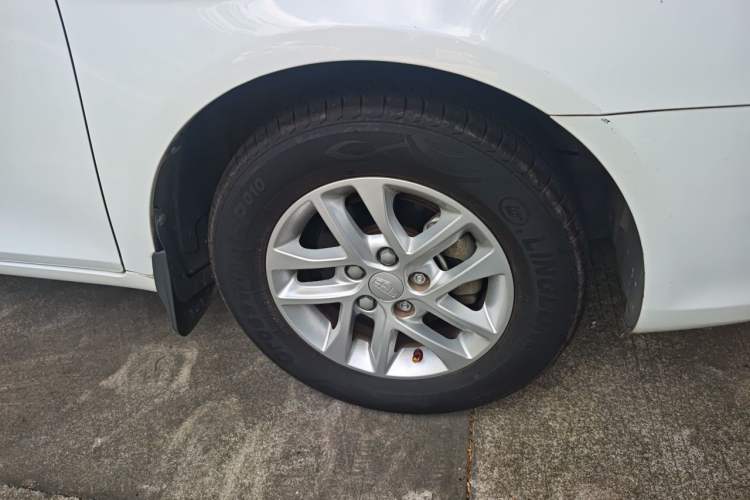 Used Geely Auto Emgrand 2016 Sedan 1.5L Manual Fashion Edition Right Front Wheel Hub