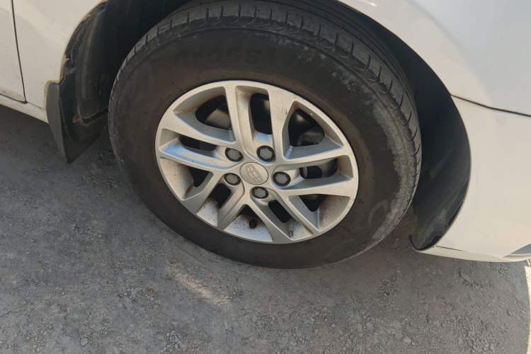 Used Geely Auto Emgrand 2016 Sedan 1.5L Manual Luxury Model Right Front Wheel Hub