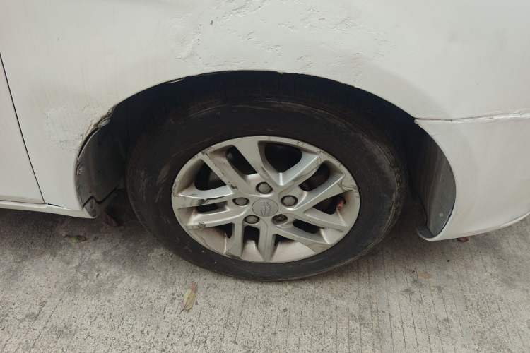 Used Geely Auto Emgrand  Right Front Wheel Hub