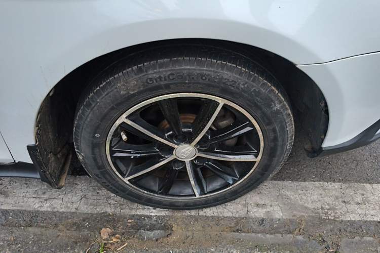 Used Geely Auto Emgrand 2016 Hatchback RS 1.5L Manual - Upward Edition Right Front Wheel Hub