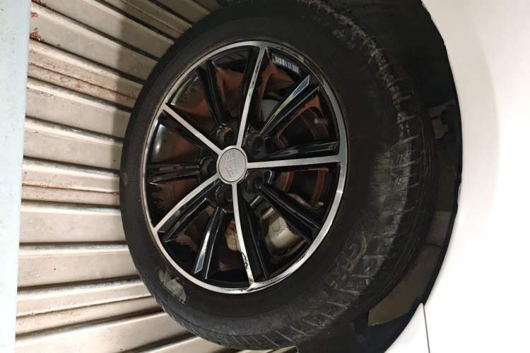 Used Geely Auto Emgrand 2016 Hatchback RS 1.5L CVT Upward Edition Right Front Wheel Hub