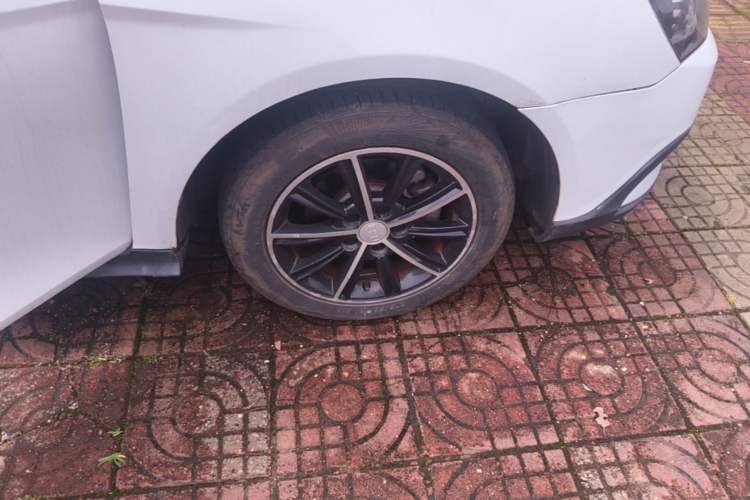 Used Geely Auto Emgrand 2016 Hatchback RS 1.5L CVT Upward Edition Right Front Wheel Hub