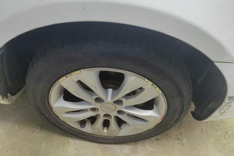 Used Geely Auto Emgrand 2016 Sedan 1.5L Manual Upward Edition Right Front Wheel Hub