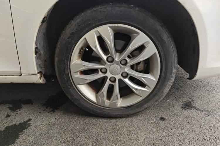 Used Geely Auto Emgrand 2016 Sedan 1.5L Manual Upward Edition Right Front Wheel Hub