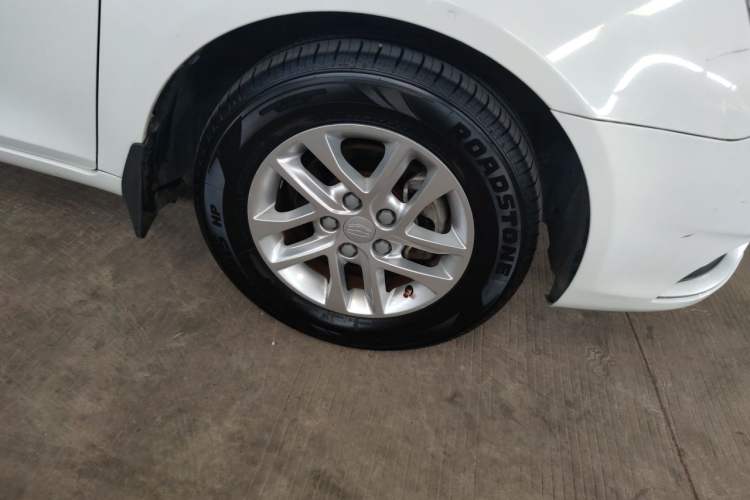 Used Geely Auto Emgrand 2016 Sedan 1.5L CVT Luxury Model Right Front Wheel Hub