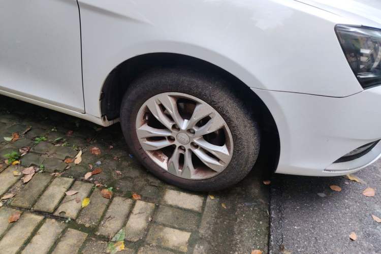 Used Geely Auto Emgrand 2016 Sedan 1.5L Manual Upward Edition Right Front Wheel Hub