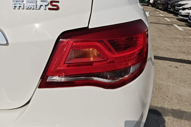 Used Geely Auto Emgrand 2016 Hatchback RS 1.5L Manual - Upward Edition Right Rear Taillight