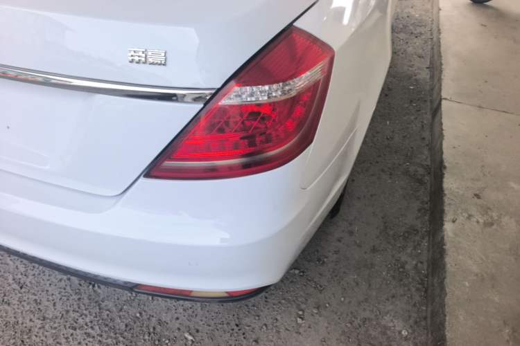 Used Geely Auto Emgrand 2016 Sedan 1.5L Manual Upward Edition Right Rear Taillight