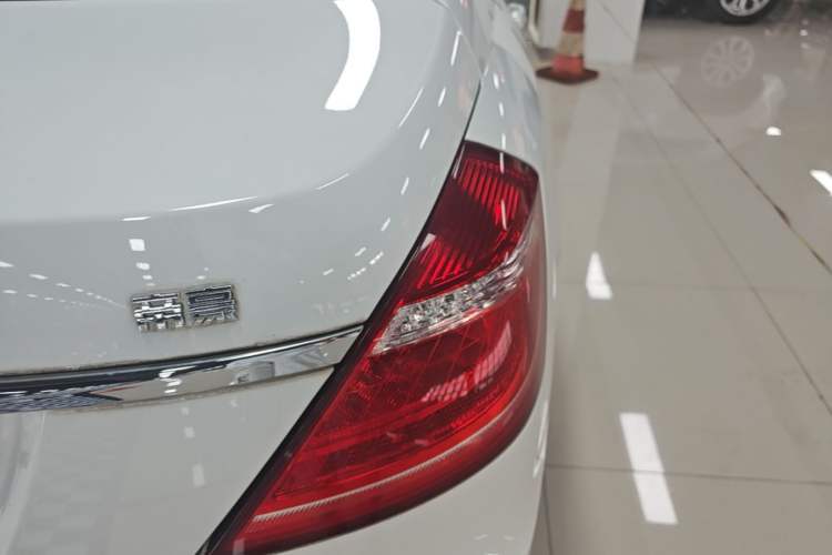Used Geely Auto Emgrand 2016 Sedan 1.5L Manual Upward Edition Right Rear Taillight