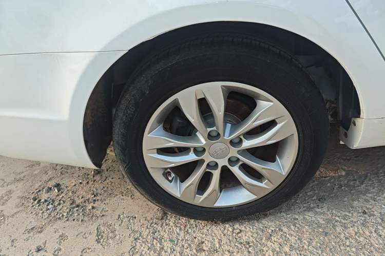 Used Geely Auto Emgrand 2016 Sedan 1.5L Manual Upward Edition Right Rear Wheel Hub