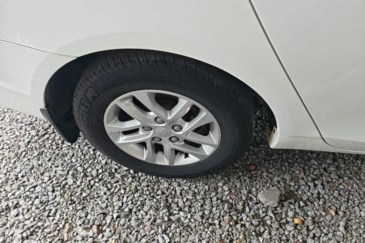 Used Geely Auto Emgrand 2016 Sedan 1.5L Manual Luxury Model Right Rear Wheel Hub