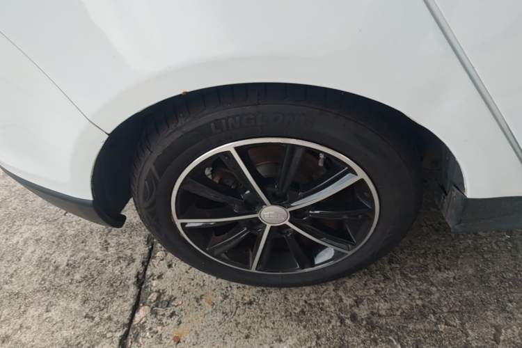 Used Geely Auto Emgrand 2016 Hatchback RS 1.3T CVT Top-Tier Version Right Rear Wheel Hub