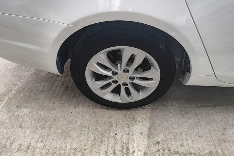 Used Geely Auto Emgrand 2016 Sedan 1.5L CVT Upward Version Right Rear Wheel Hub