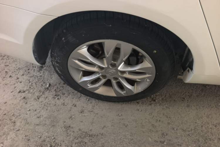 Used Geely Auto Emgrand 2016 Sedan 1.5L Manual Upward Edition Right Rear Wheel Hub