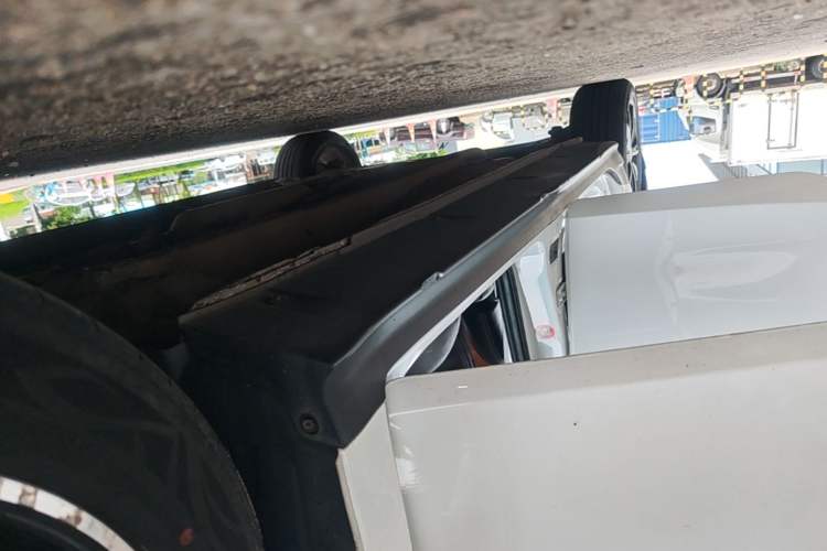 Used Geely Auto Emgrand 2016 Hatchback RS 1.3T CVT Top-Tier Version Right Side Sill