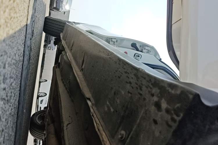 Used Geely Auto Emgrand 2016 Hatchback RS 1.5L Manual - Upward Edition Right Side Sill