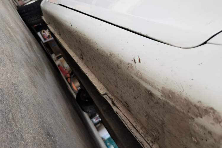 Used Geely Auto Emgrand 2016 Sedan 1.5L Manual Upward Edition Right Side Sill