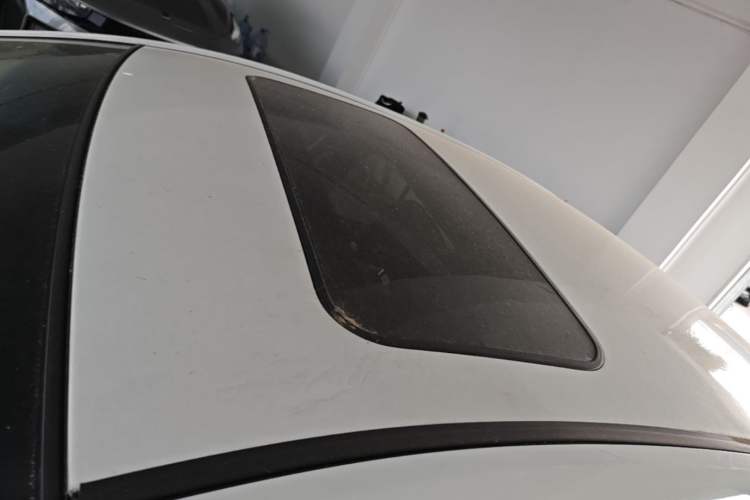 Used Geely Auto Emgrand 2016 Sedan 1.5L CVT Upward Version Roof