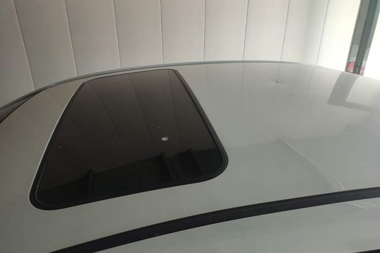 Used Geely Auto Emgrand 2016 Sedan 1.5L Manual Upward Edition Roof