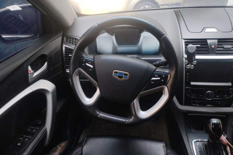 Used Geely Auto Emgrand 2016 Sedan 1.5L CVT Upward Version Steering Wheel