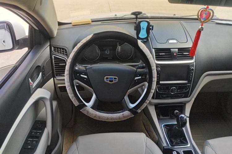 Used Geely Auto Emgrand 2016 Sedan 1.5L Manual Luxury Model Steering Wheel