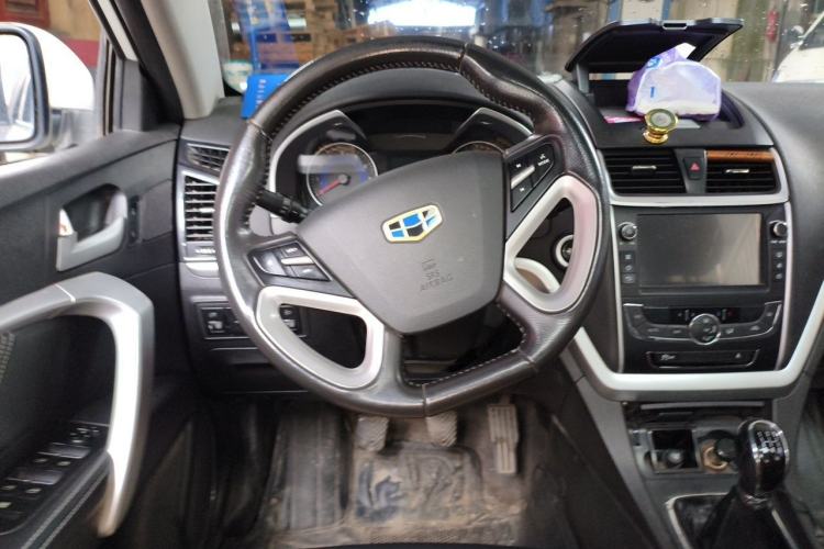 Used Geely Auto Emgrand 2016 Sedan 1.5L Manual Upward Edition Steering Wheel
