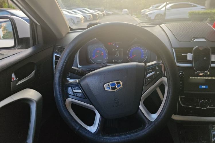 Used Geely Auto Emgrand 2016 Sedan 1.5L CVT Upward Version Steering Wheel