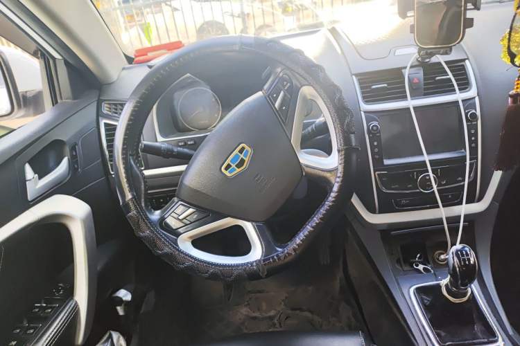 Used Geely Auto Emgrand 2016 Sedan 1.5L Manual Upward Edition Steering Wheel