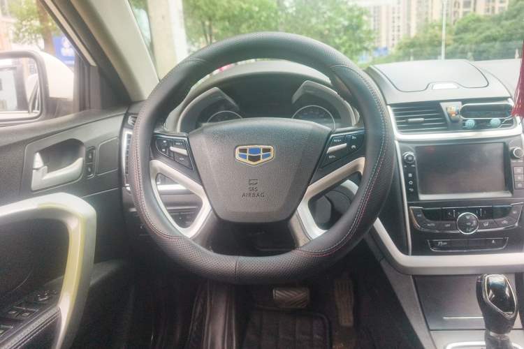 Used Geely Auto Emgrand 2016 Sedan 1.5L CVT Upward Version Steering Wheel