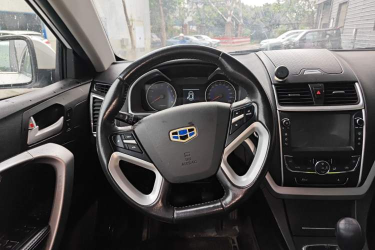 Used Geely Auto Emgrand 2016 Sedan 1.5L Manual Upward Edition Steering Wheel