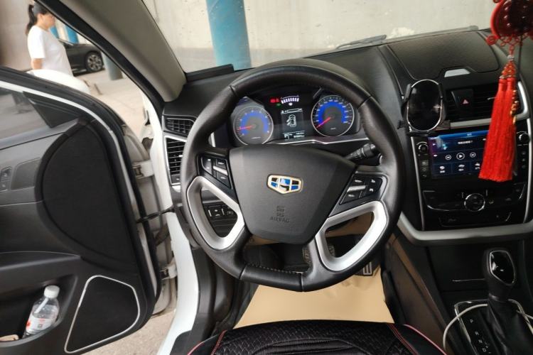 Used Geely Auto Emgrand 2016 Sedan 1.5L CVT Upward Version Steering Wheel