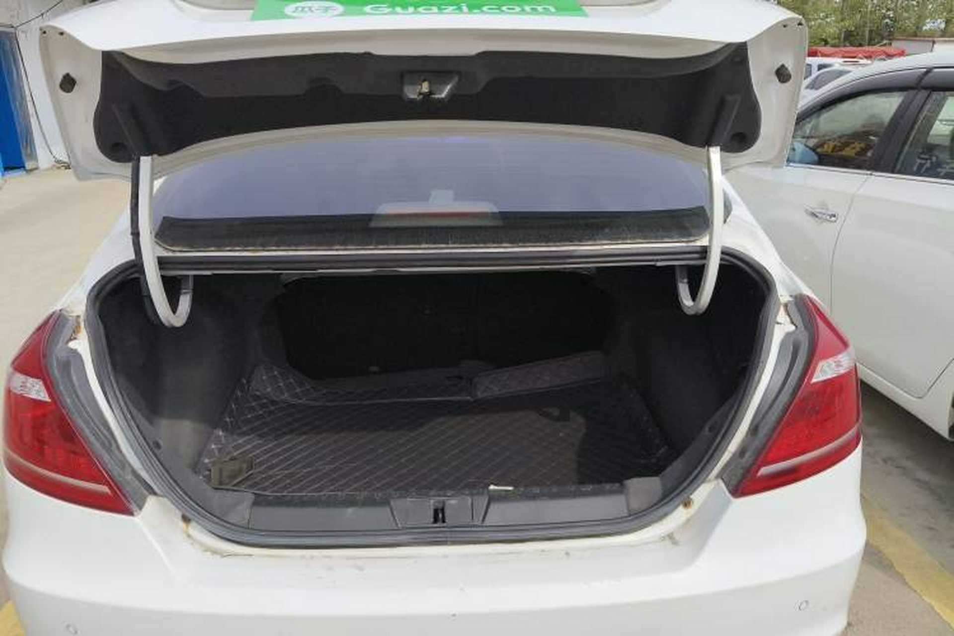 Used Geely Auto Emgrand 2016 Sedan 1.5L Manual Upward Edition Trunk