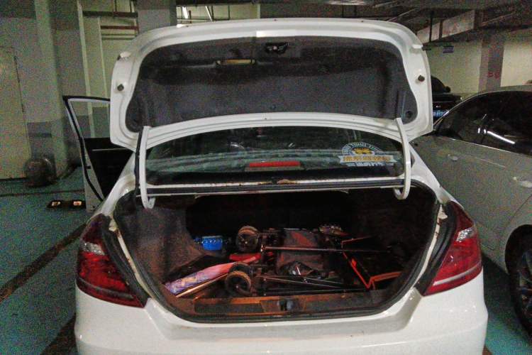 Used Geely Auto Emgrand 2016 Sedan 1.5L Manual Upward Edition Trunk