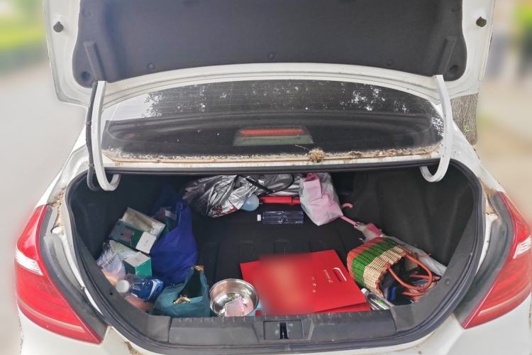 Used Geely Auto Emgrand 2016 Sedan 1.5L Manual Upward Edition Trunk