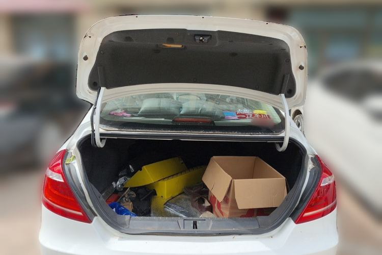 Used Geely Auto Emgrand 2016 Sedan 1.5L Manual Upward Edition Trunk