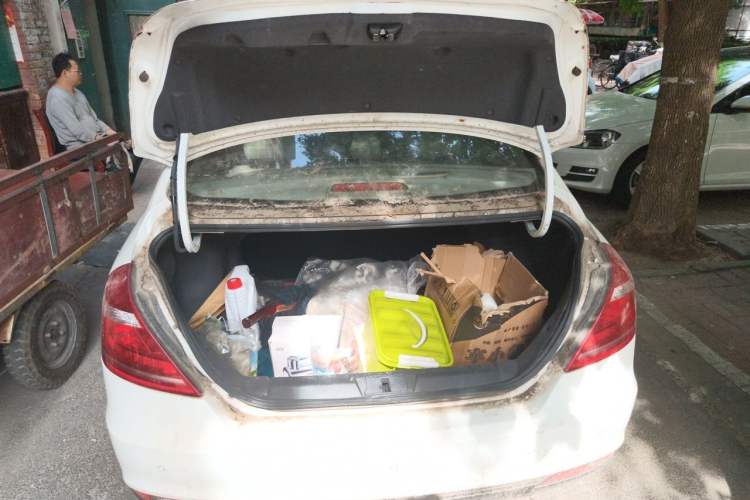 Used Geely Auto Emgrand 2016 Sedan 1.5L Manual Luxury Model Trunk