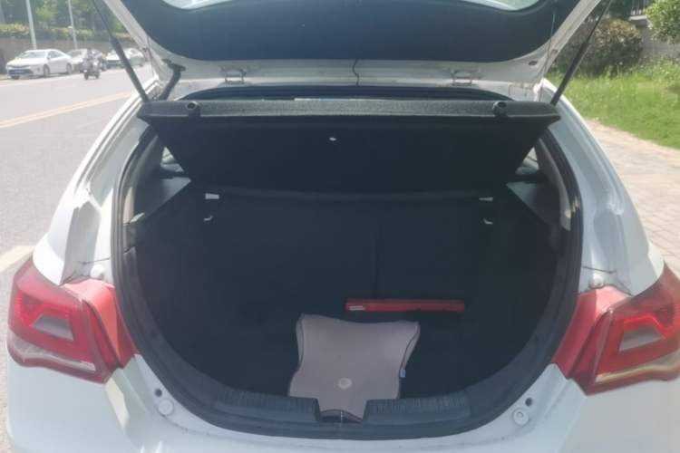 Used Geely Auto Emgrand 2016 Hatchback RS 1.5L Manual - Upward Edition Trunk