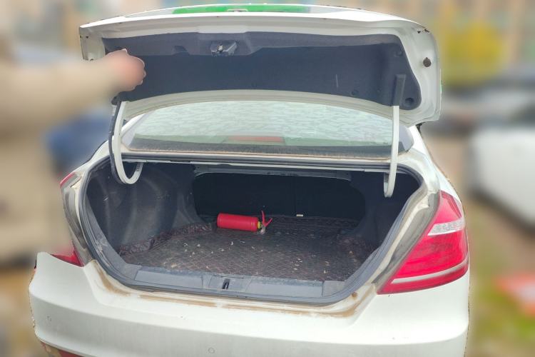 Used Geely Auto Emgrand 2016 Sedan 1.5L Manual Upward Edition Trunk