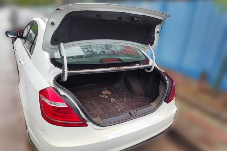 Used Geely Auto Emgrand 2016 Sedan 1.5L Manual Upward Edition Trunk