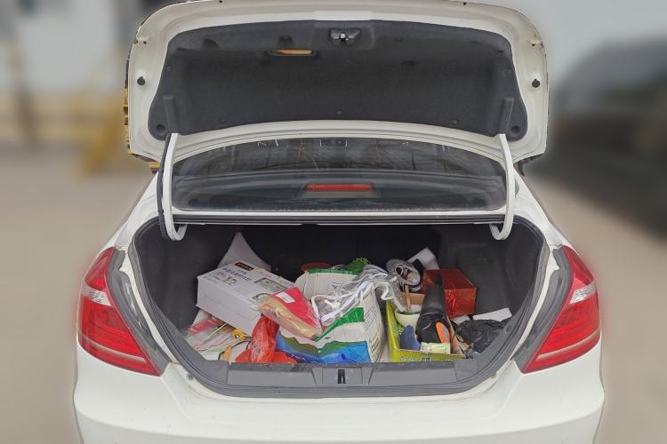 Used Geely Auto Emgrand 2016 Sedan 1.5L Manual Upward Edition Trunk